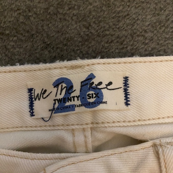 Free People We the Free off-white fringe shorts with button fly & split sides - Picture 5 of 8